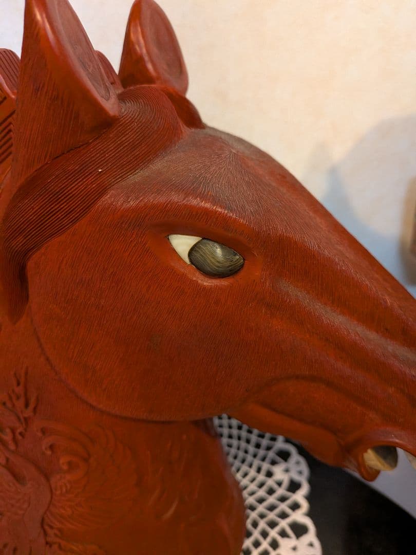 赤い木製馬の頭部置物　ChinaAntique