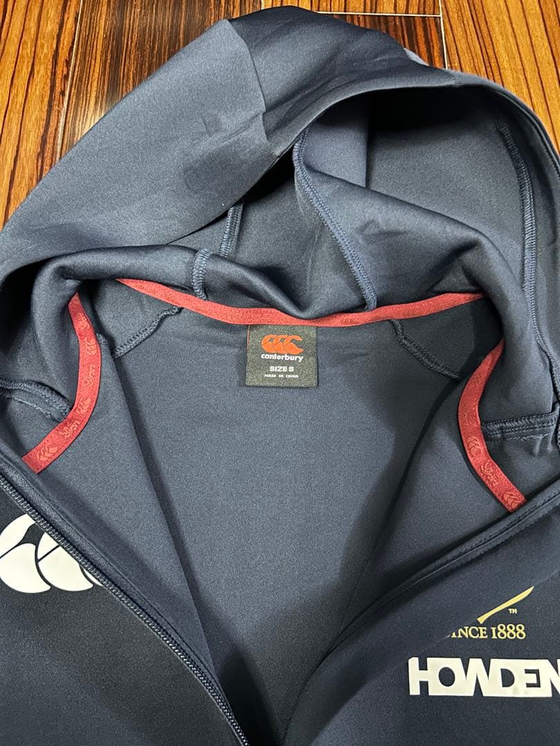 プロメテウス　Lions 2025 Everest フーディ