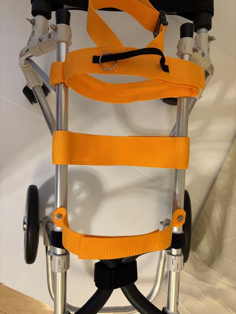 中型犬用車椅子４輪車　あご乗せ付き