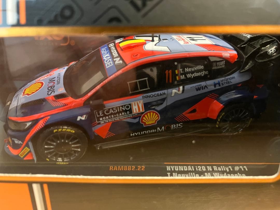 1/43 ヒョンデi20N WRC Rally1 ヌービル選手サイン入りカード付