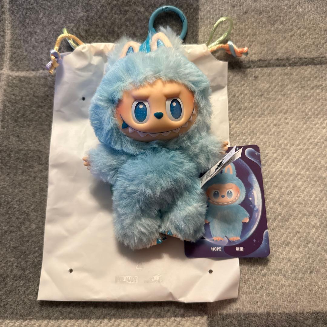 【新品未使用】Big into Energy labubu ラブブ