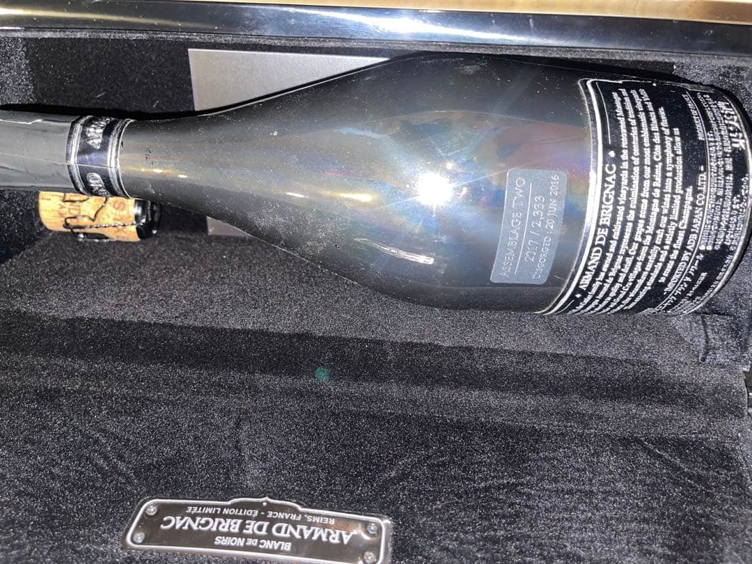 限定版シャンパン アルマンド　ブランドノワール　空箱