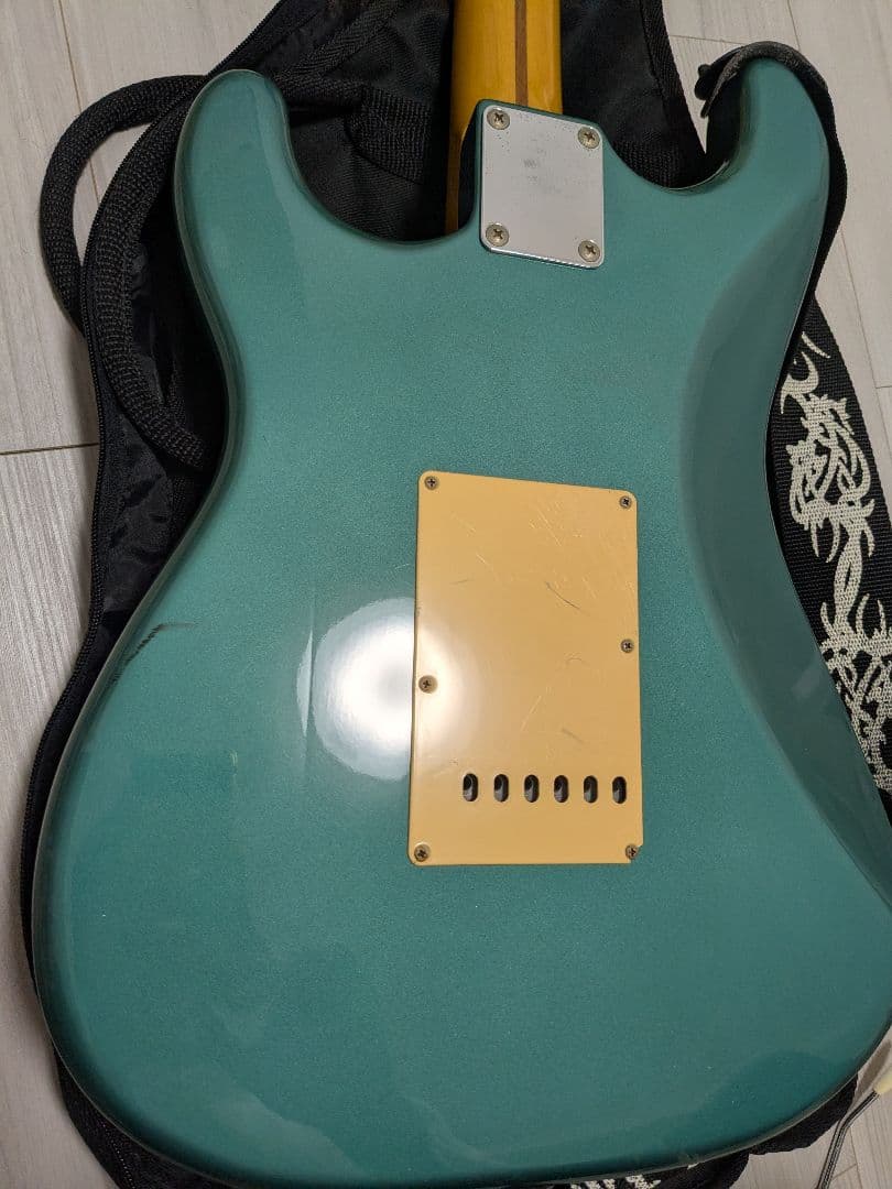 Fender Japan ストラトキャスター　 エレキギター　 レアカラー