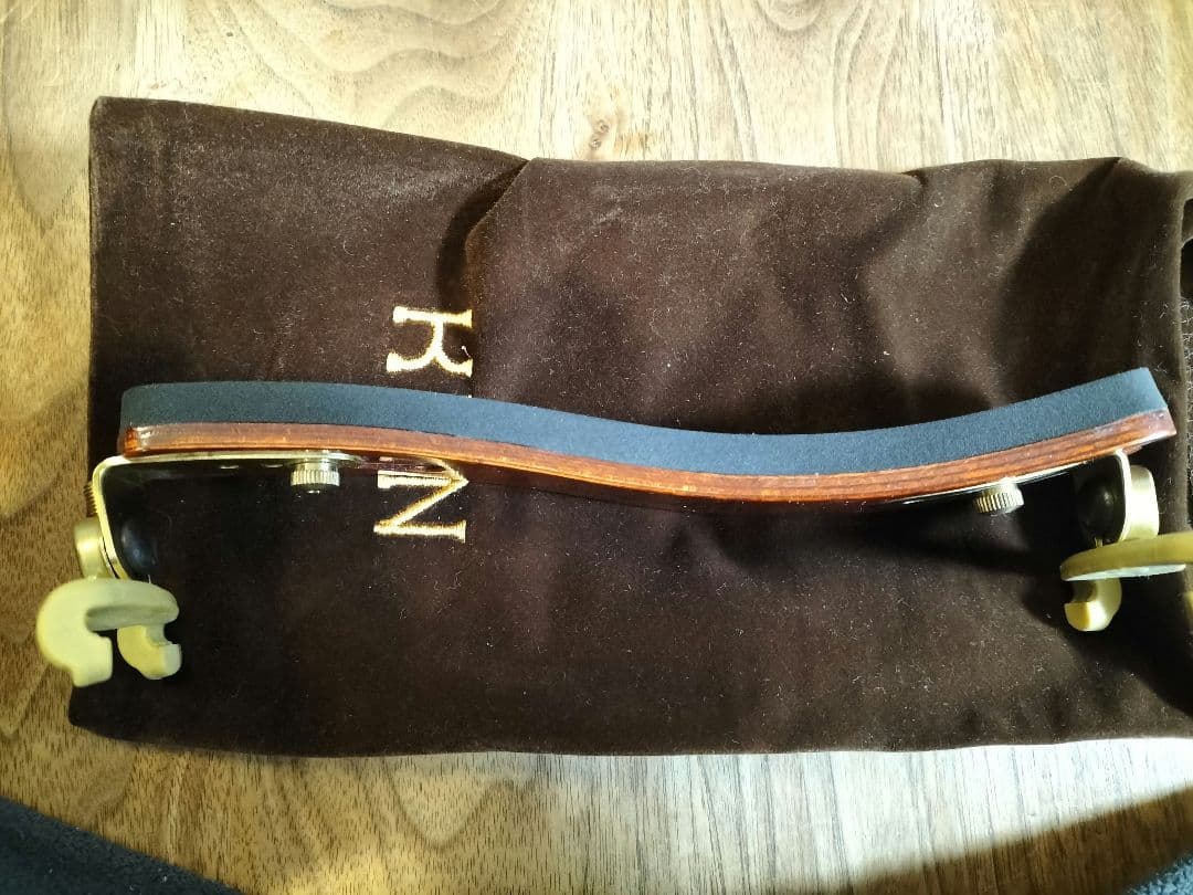 KUN Bravo　肩当て　4/4