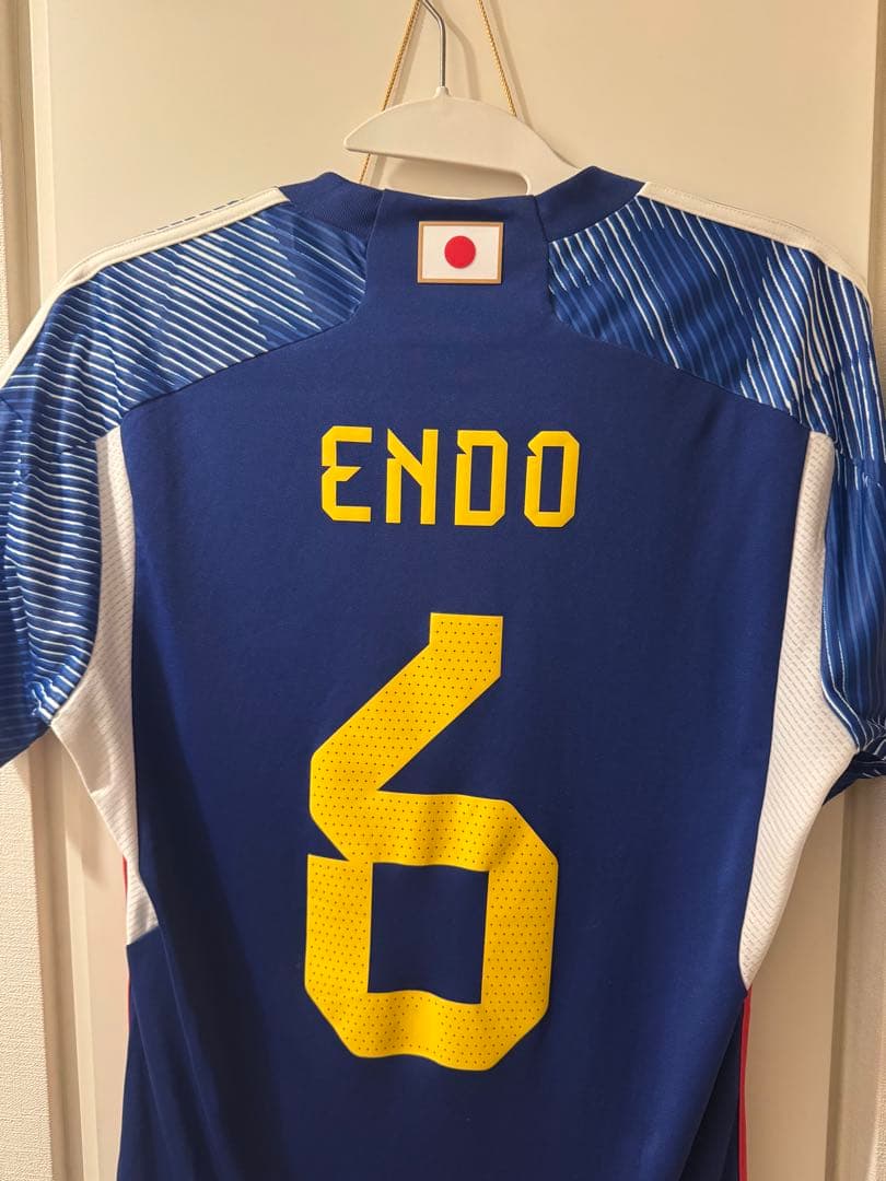 日本代表遠藤航ユニフォーム2022W杯スペイン戦刻印あり、フラッグ付き➕5000