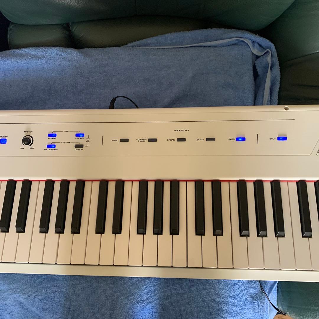 Alesis アレンジ　電子ピアノ　88鍵 ホワイトキーボード