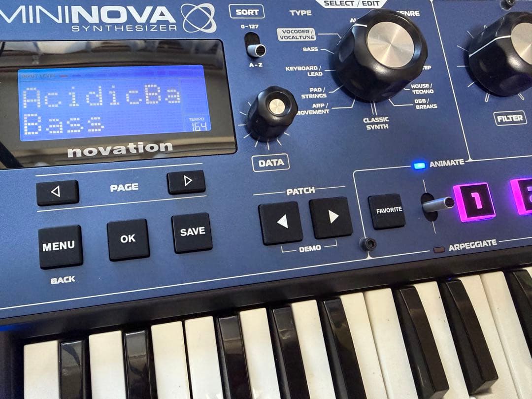 Novation MININOVA シンセサイザー