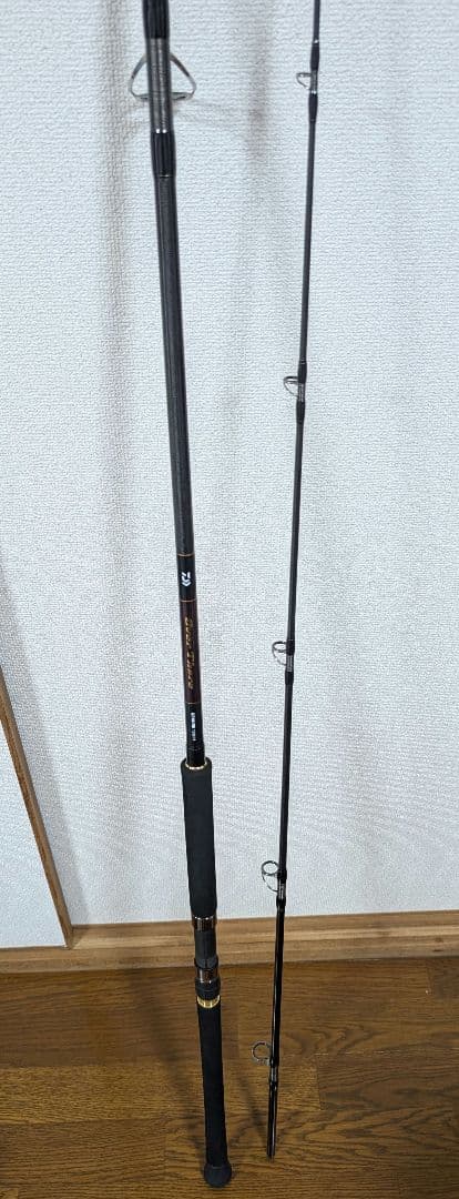 【期間限定】【美品】ダイワ オーバーゼア グランデ 100HH