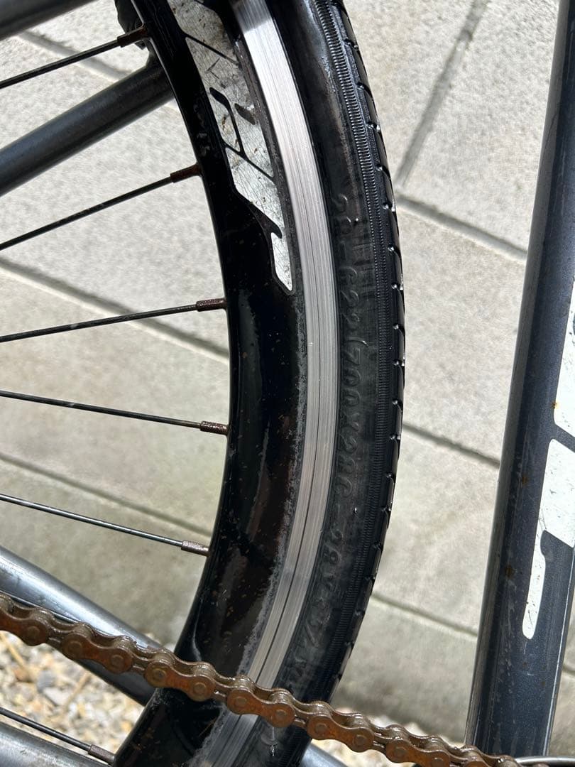 クロスバイク グレー レバー式ブレーキ