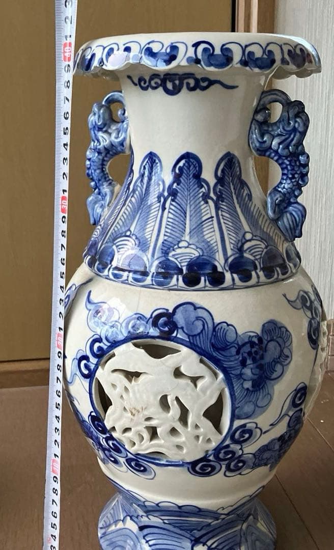 中国　古美術　染付大花瓶　唐物　双耳　透かし彫り　骨董
