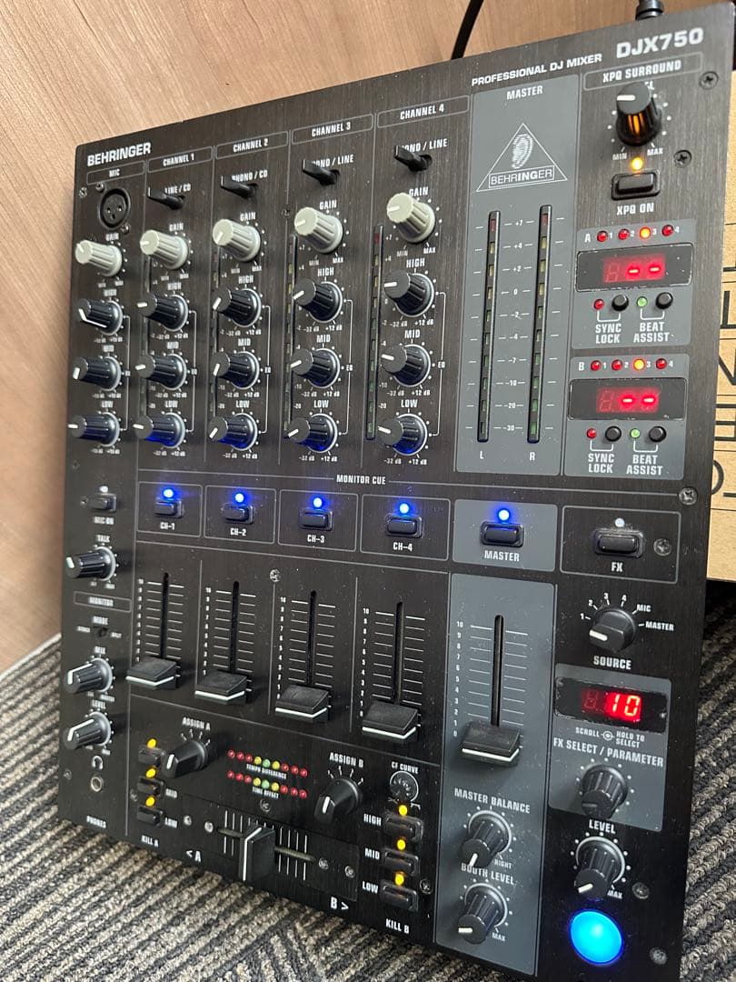 BEHRINGER DJX750 DJミキサー