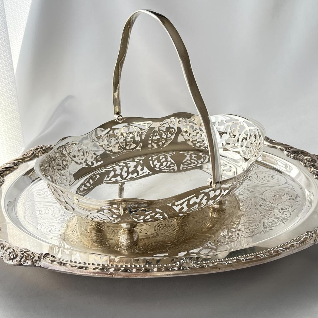 【英国】 アールヌーボーの透かしのフルーツスタンド【シルバープレート】