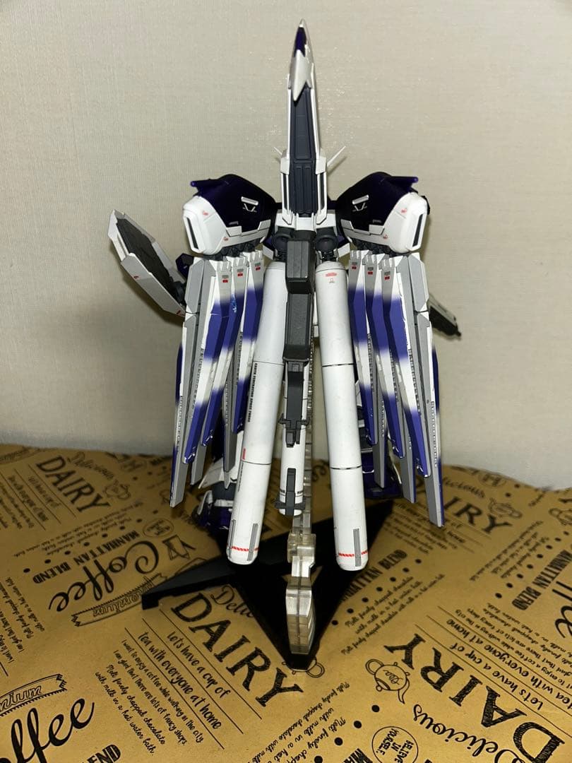 MG HI-νガンダム　ver.ka 全塗装完成品
