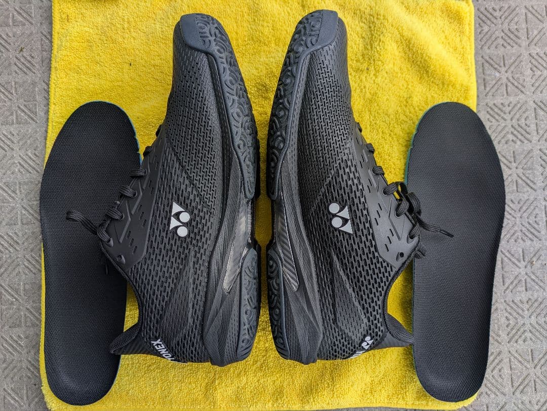 YONEX パワークッション AD-ACCEL メンズ GC 25.5　黒色