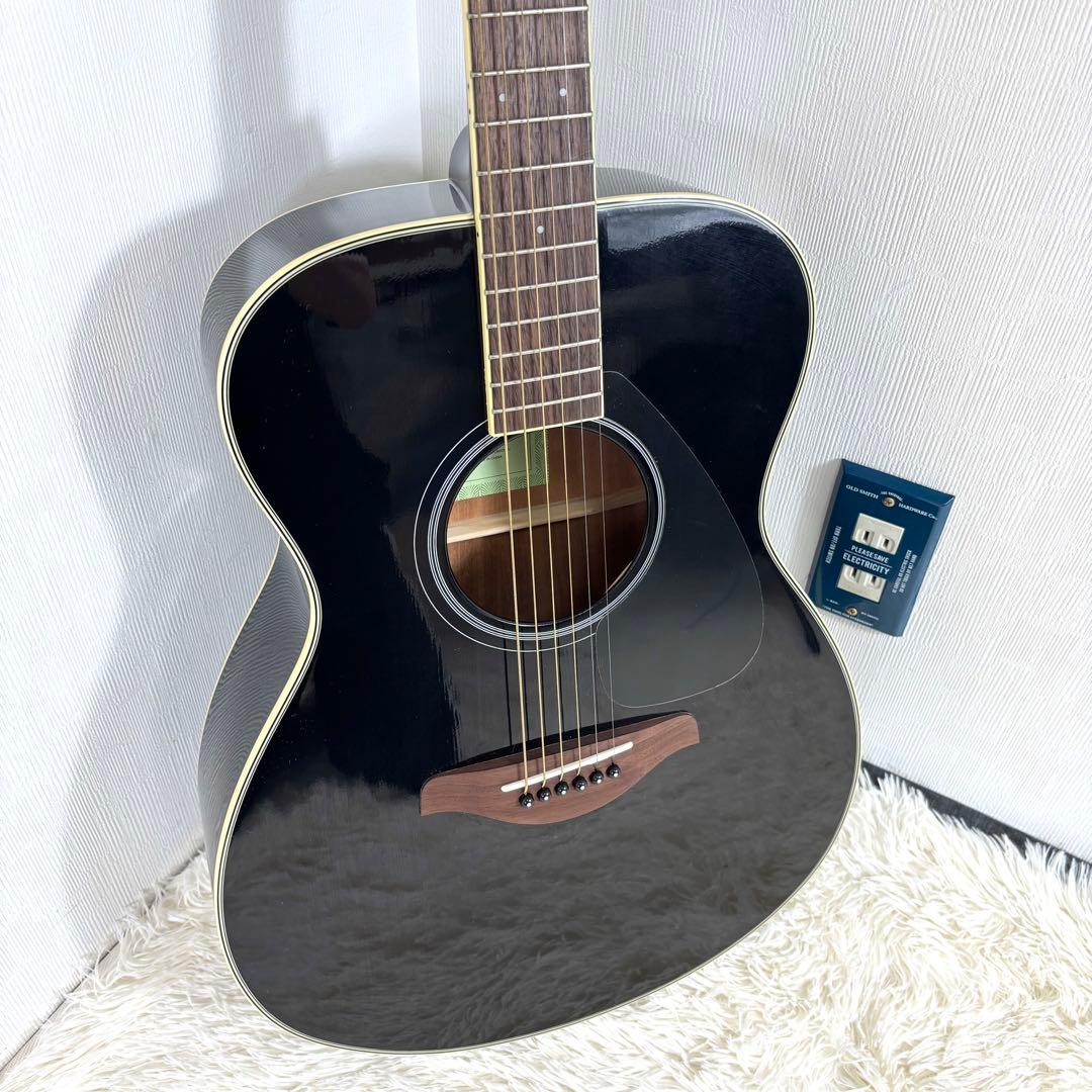 【美品】 YAMAHA FS820 アコースティックギター BLACK