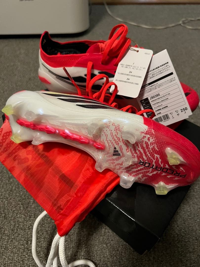 プレデターELITE フォールディング シュータン FG/天然芝 2026