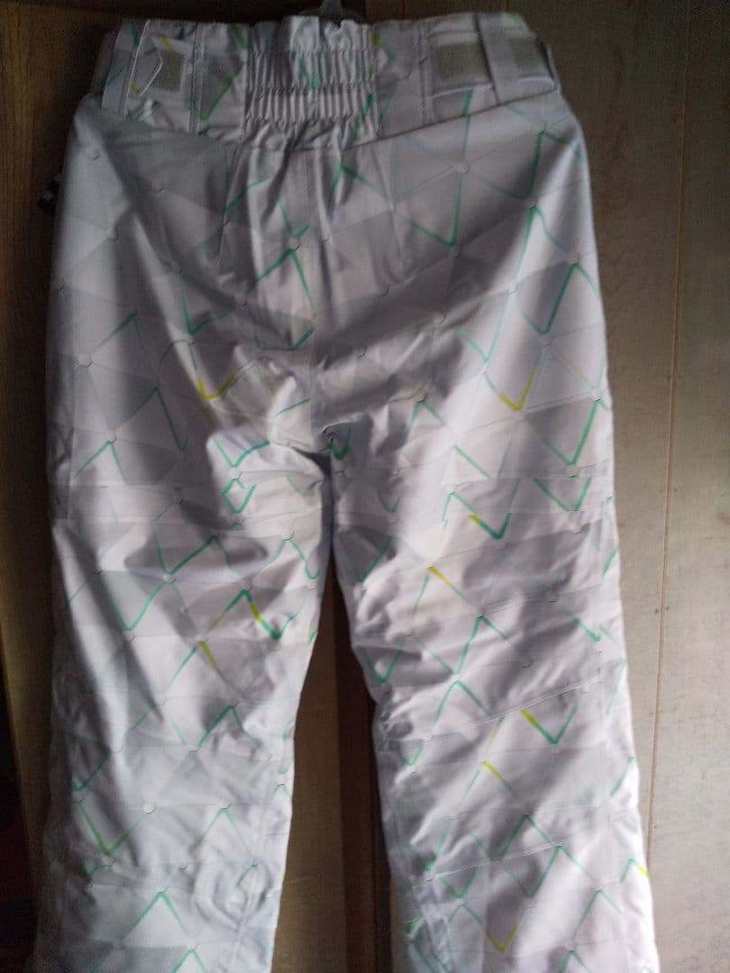 新品タグ付き フェニックス レディース パンツ サイズ S