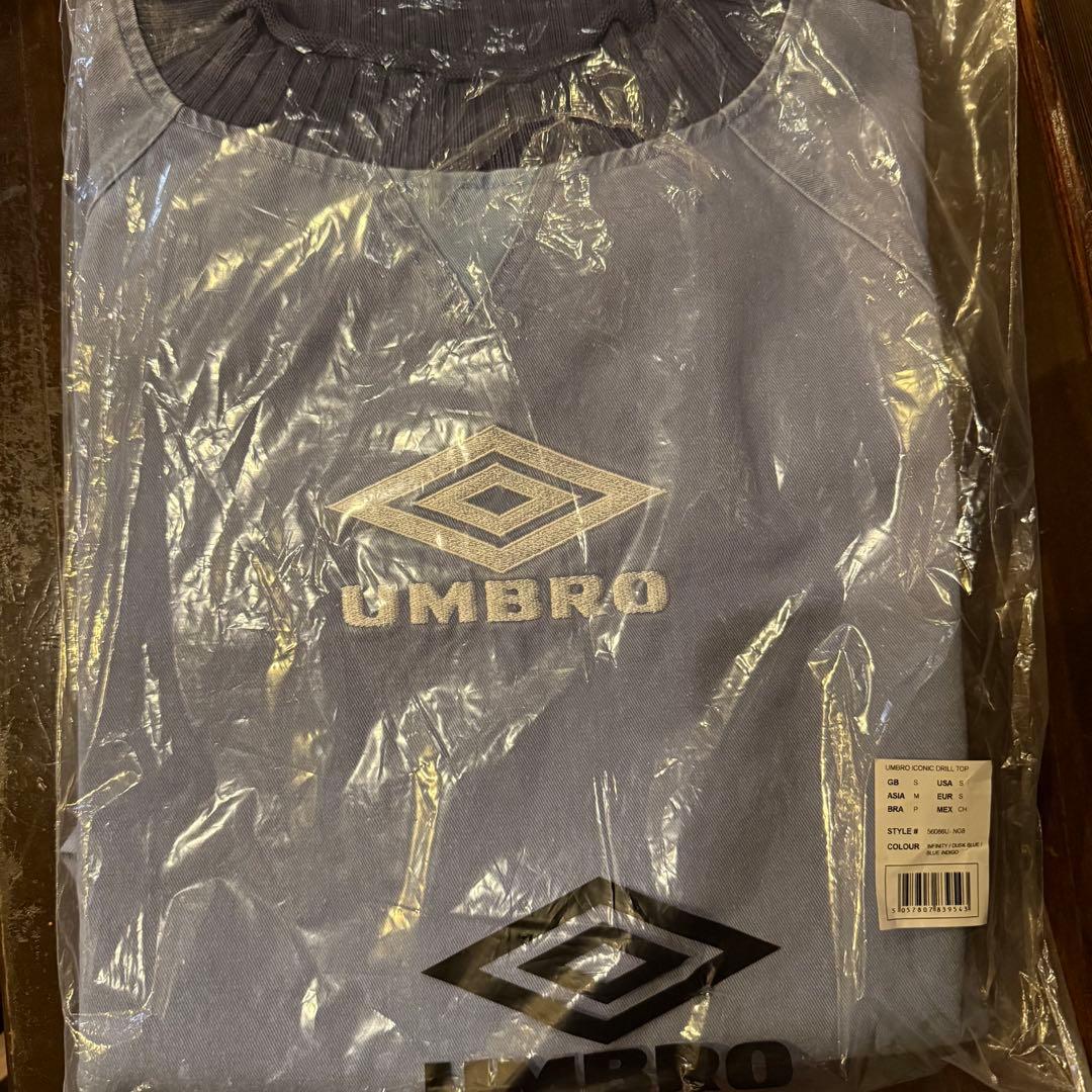 M UMBRO Iconic Drill Top リアム