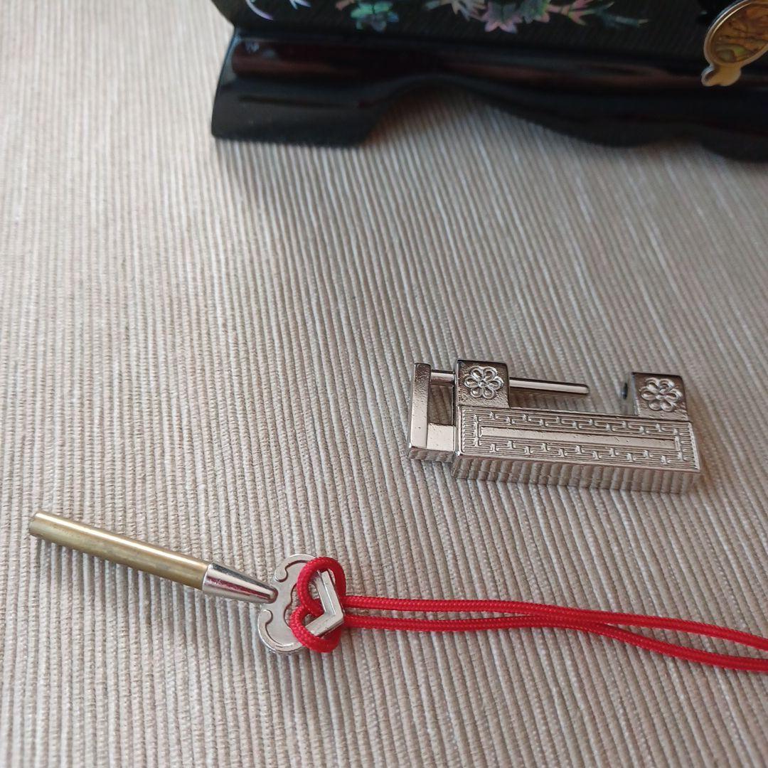 宝石箱　小物収納　螺鈿細工 漆器　工芸品　鏡付き