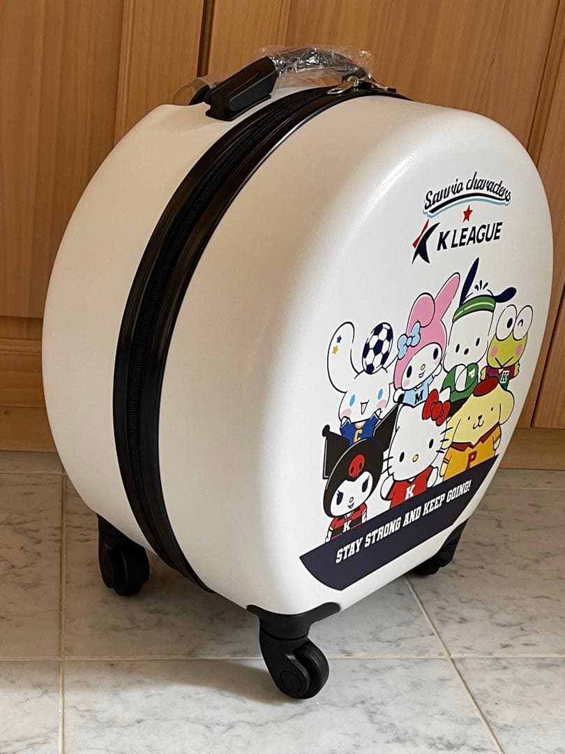 【新品】サンリオキャラクター キャリーケース キティ　クロミ　シナモン　マイメロ