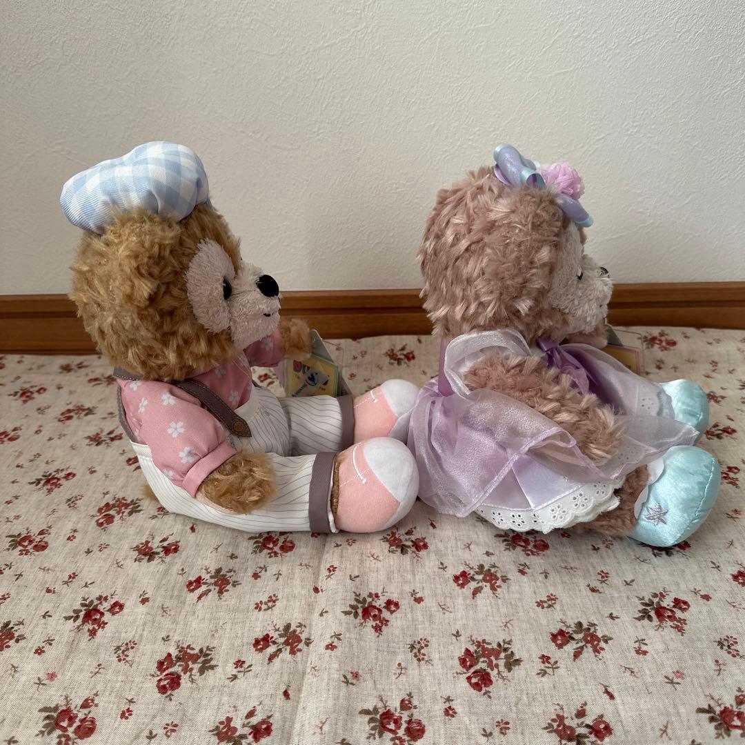 上海ディズニー❤️春日　ダッフィー＆シェリーメイ　ぬいぐるみSS