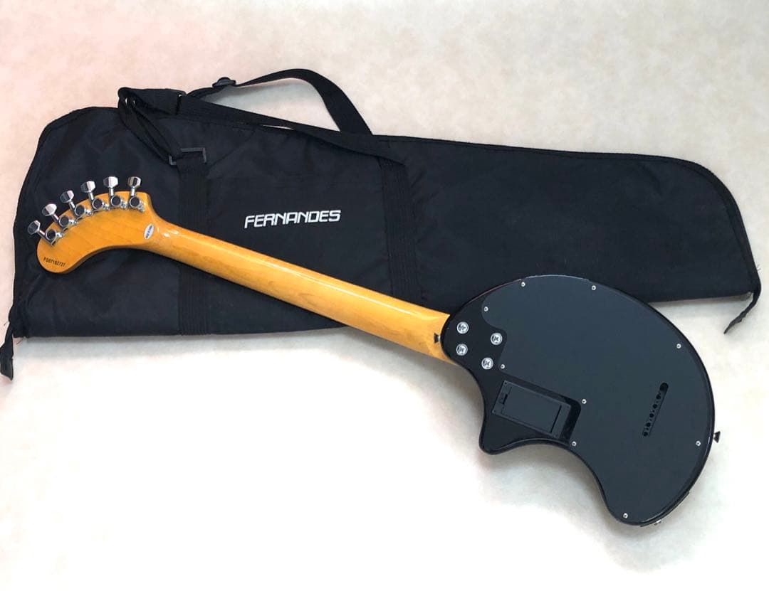 【美品】ZO-3 芸達者 3TS アンプ内蔵ミニギター ケース