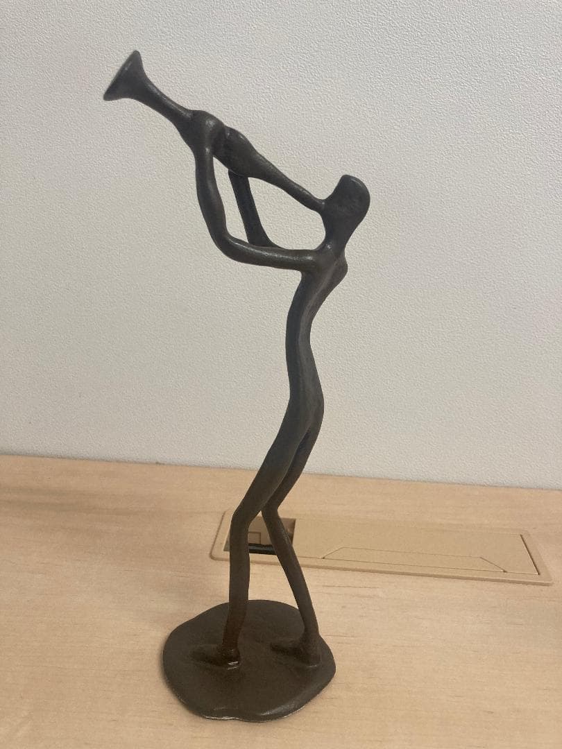 楽器奏者の彫刻（鉄製）4体セット