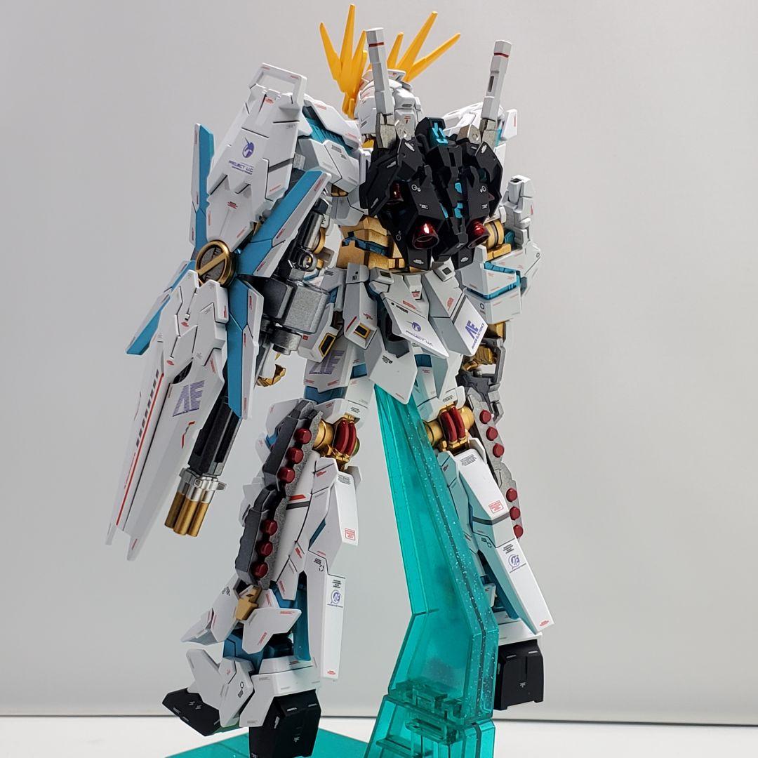 HGUC ユニコーンガンダム 白バンシィゴールドフレーム 塗装 完成品 バンダイ