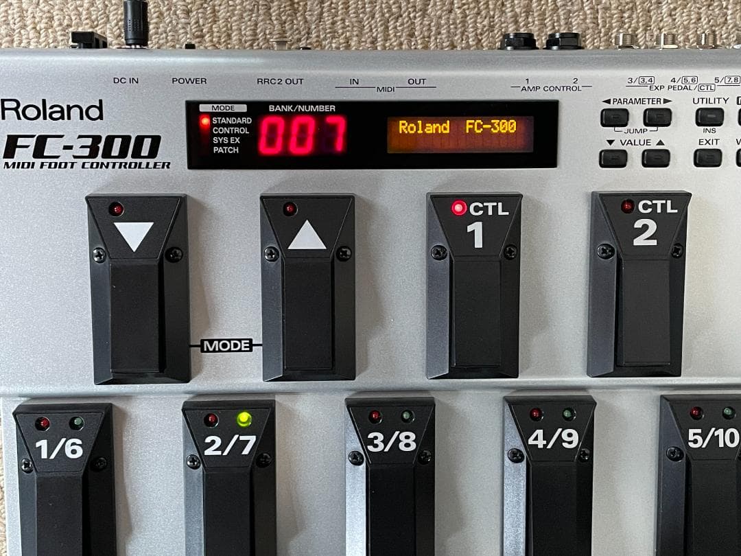 Roland FC-300 MIDIフットコントローラー