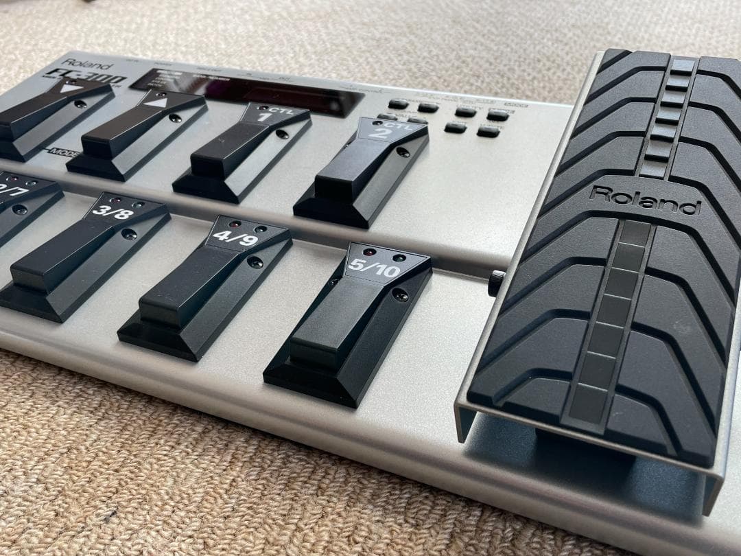 Roland FC-300 MIDIフットコントローラー