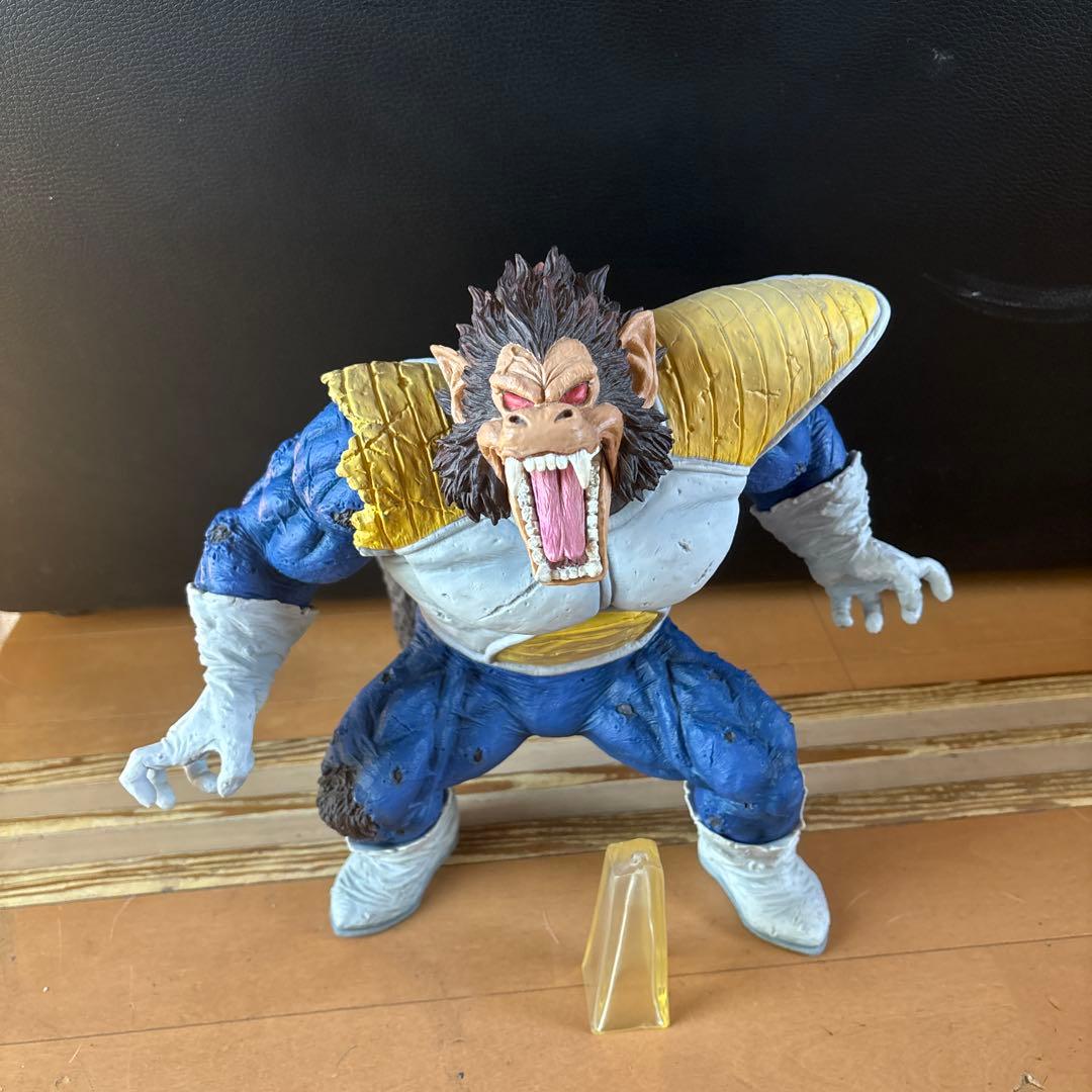 サイヤ人の大猿フィギュア 約20cm