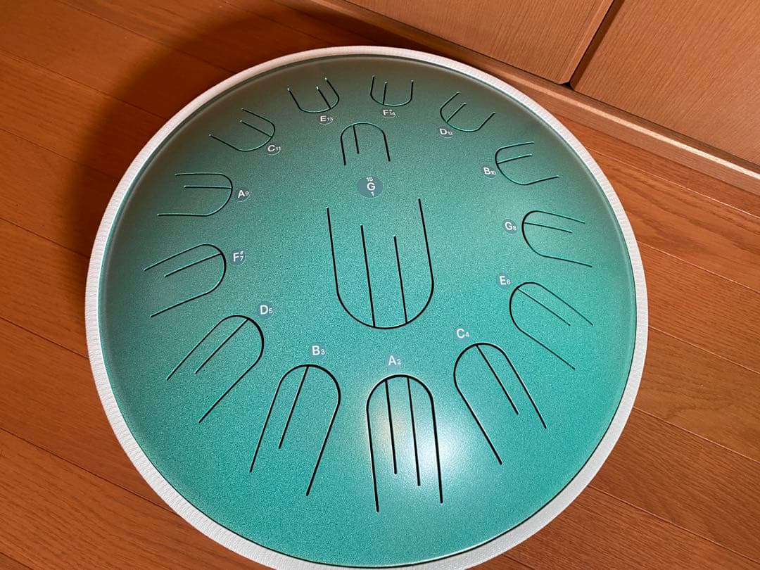 2オクターブのタンクドラム Tank Drum