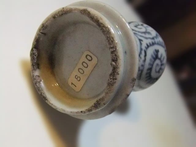 古伊万里 染付 古伊万里　蛸唐草　鑑賞向き器　江戸中期　古伊万里染付蛸唐草鶴首瓶