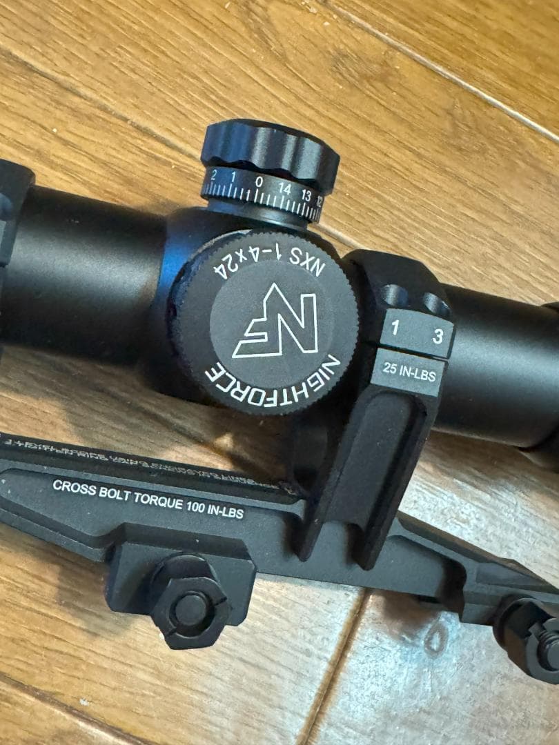 Night force ショートスコープ NXS スタイル 1-4x24
