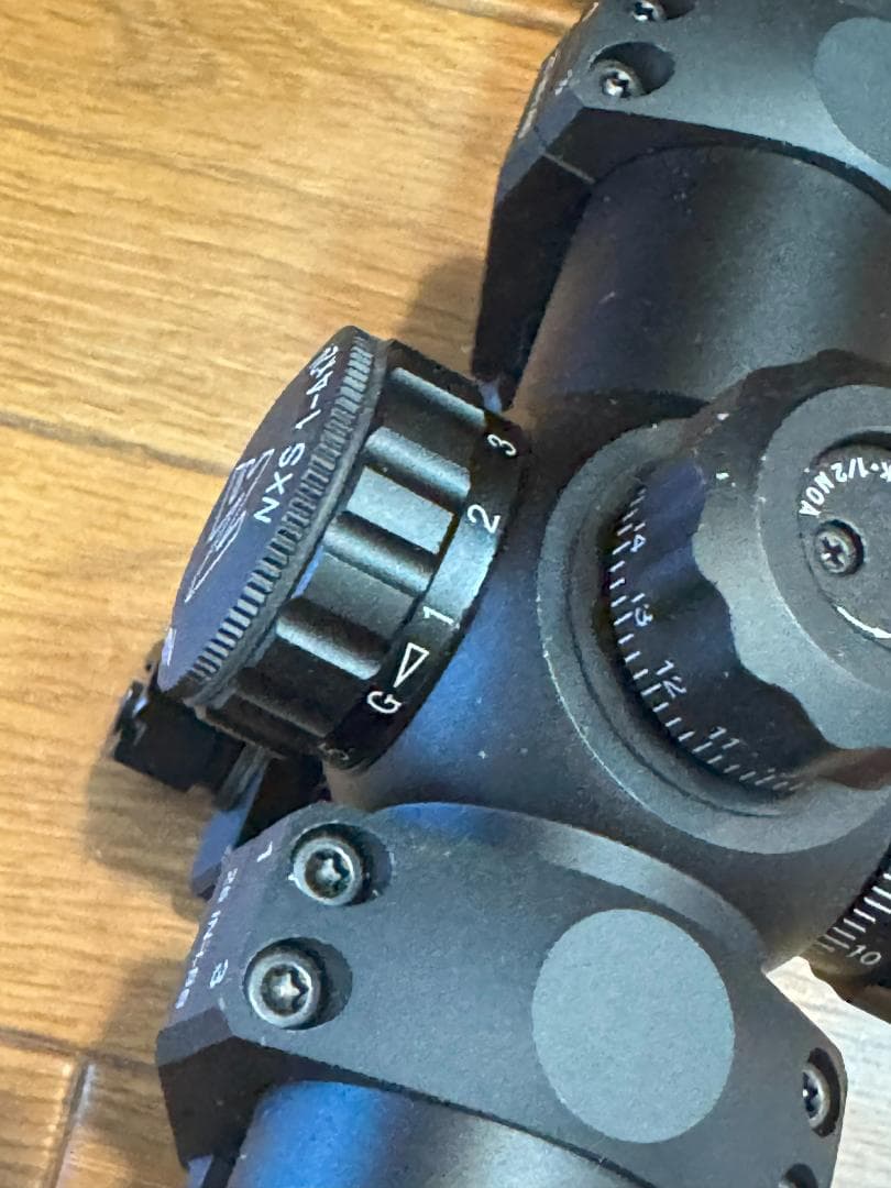 Night force ショートスコープ NXS スタイル 1-4x24