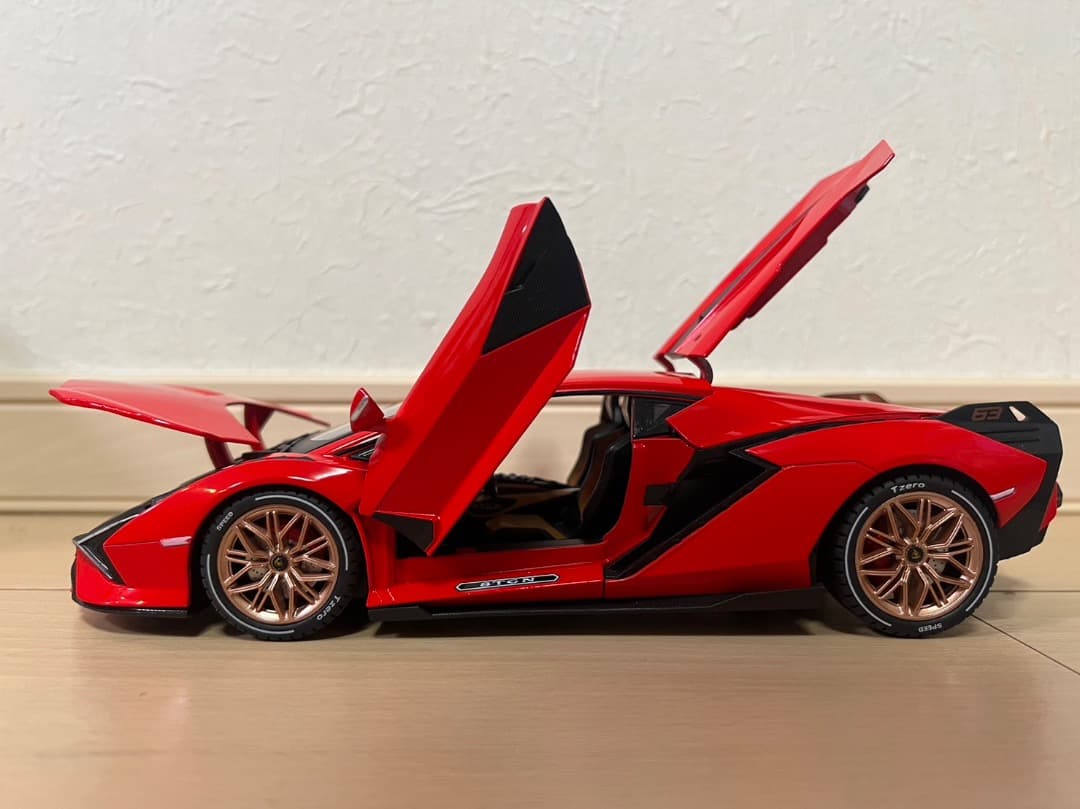 ランボルギーニ シアン ミニカー 1/18 H102
