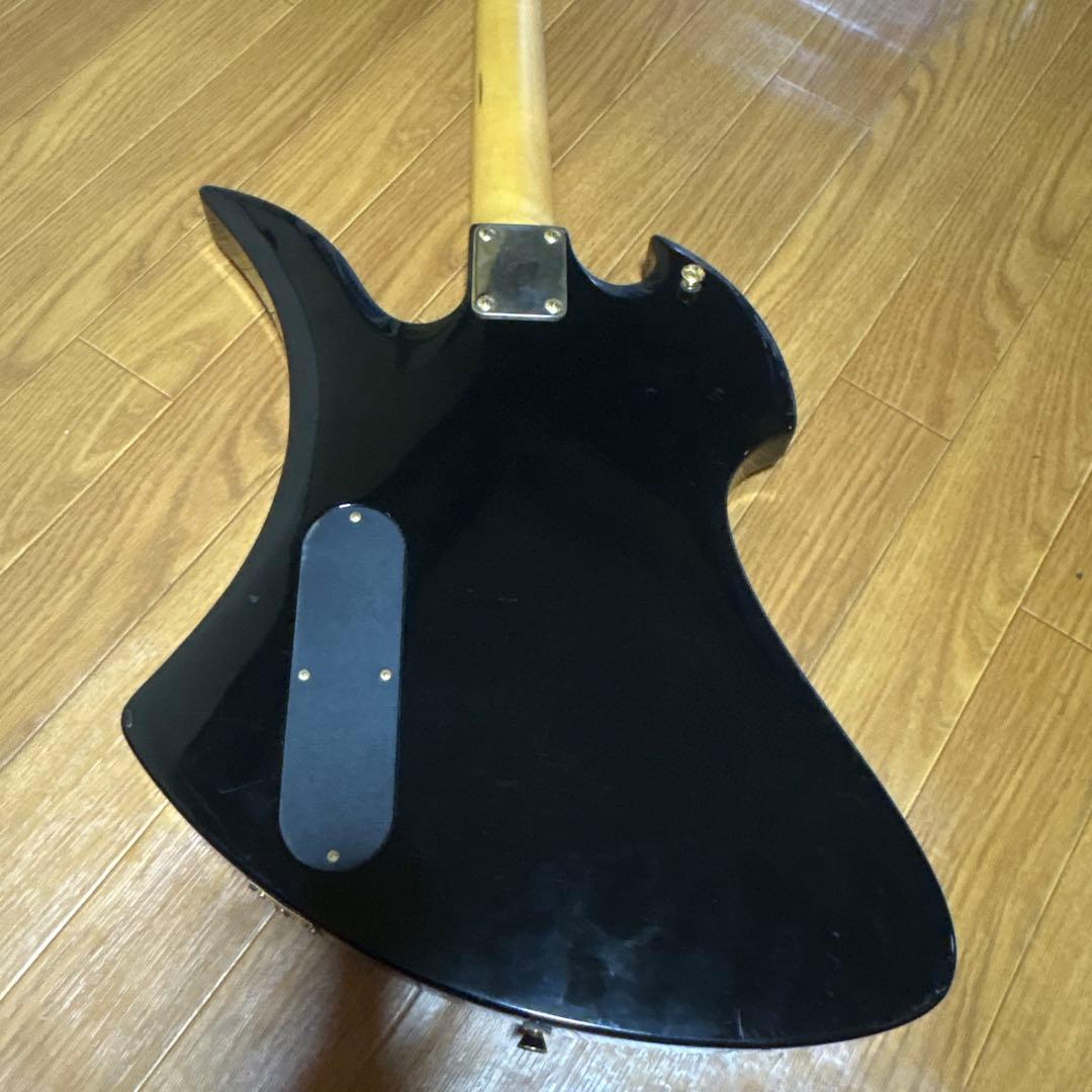 エレキギター 黒と白の幾何学模様　布袋寅泰