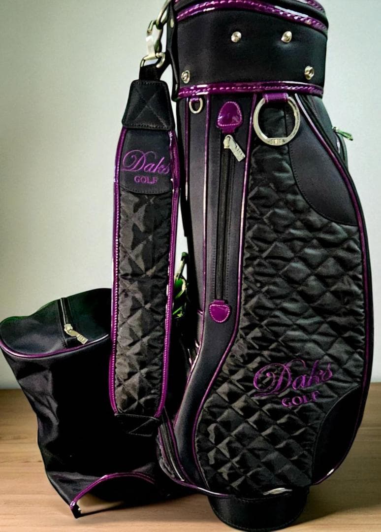 送料無料/超美品　超有名プランドDAKS ゴルフバッグ ブラック/パープル
