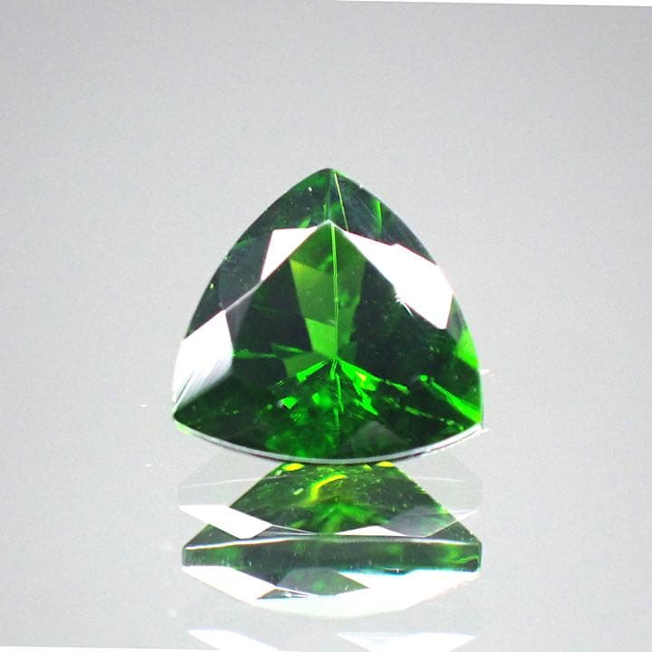 【ロシア/シベリア産】クロムダイオプサイト