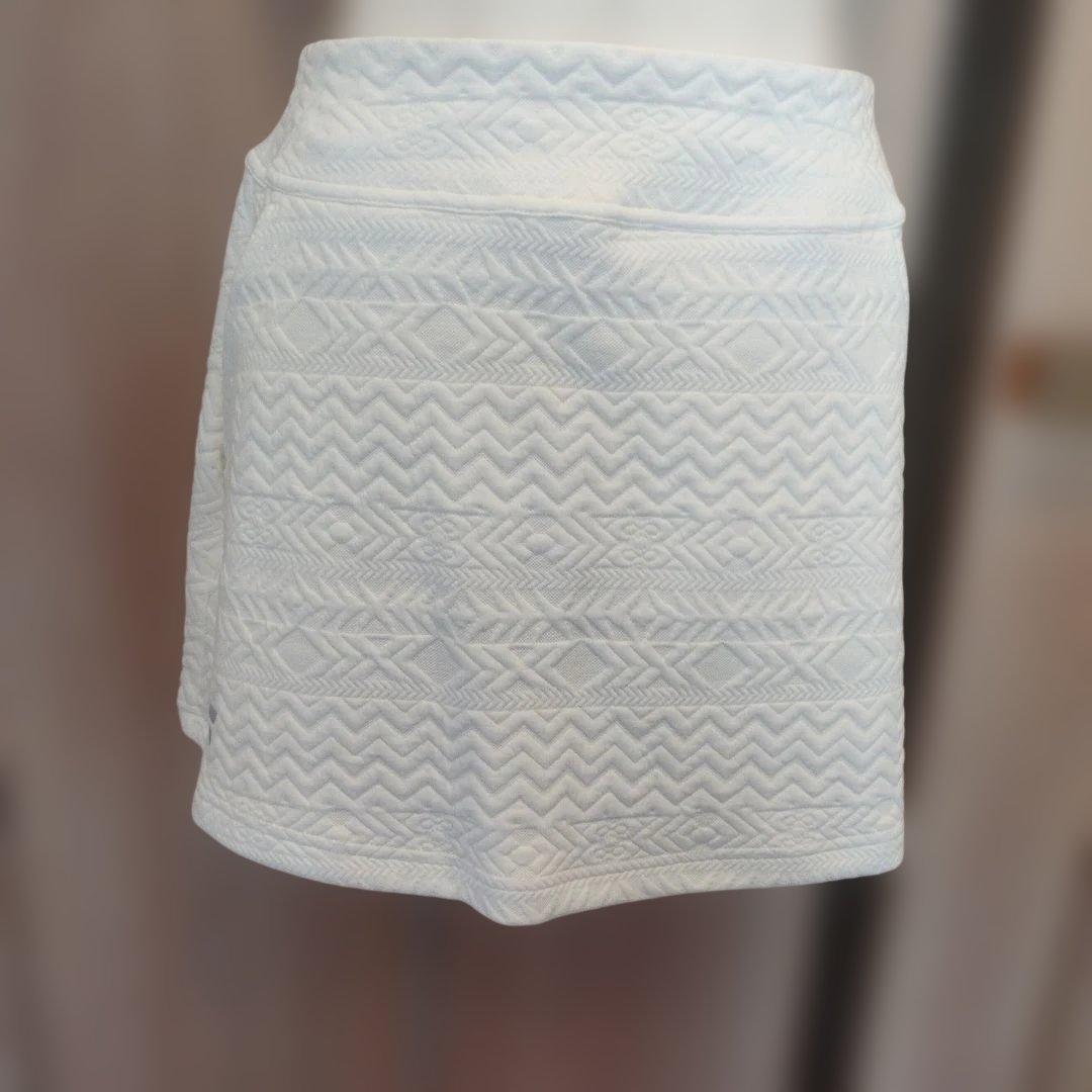 み*ん様 バボラ(Babolat)キルト風スウェットパーカーとスコート2点セット