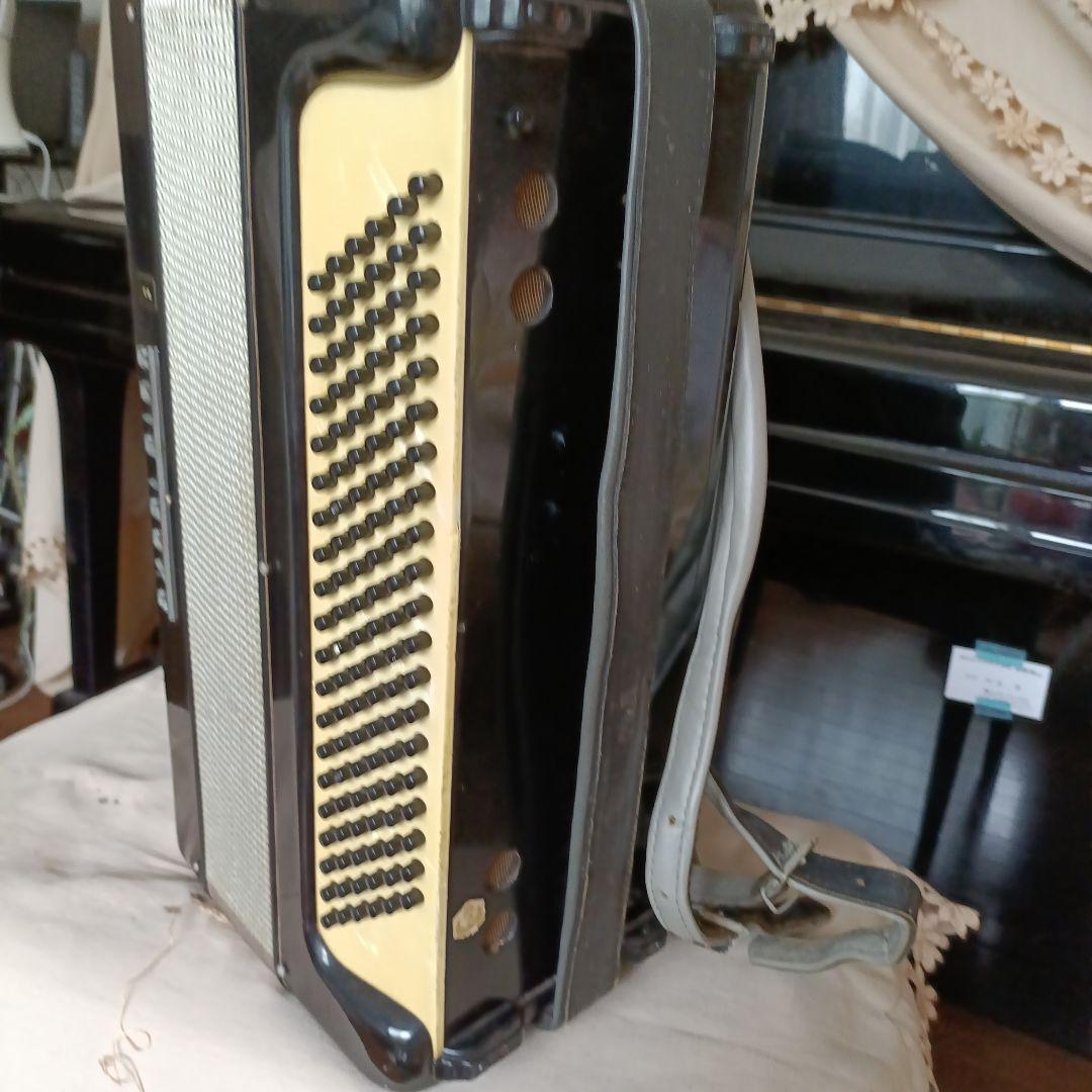 アコーディオン