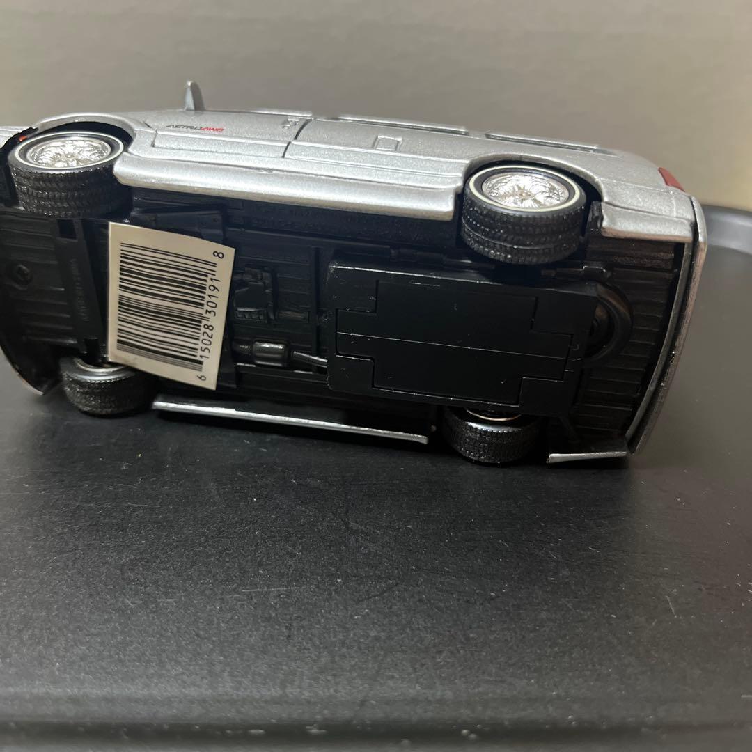 シボレーアストロ　プルバックカー　シルバー