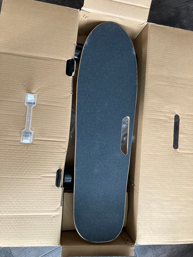 FUGU エレクトリックスケートボード　電動スケートボード