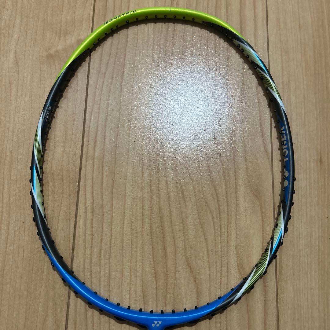 バドミントンラケット　アークセーバーFB