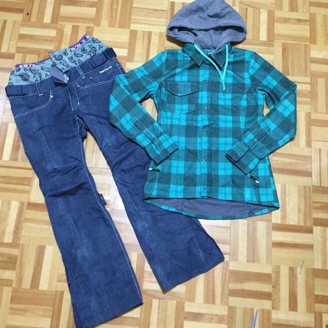 美品　VOLCOMスノーボードジャケット+ESTIVOスノーボードパンツ