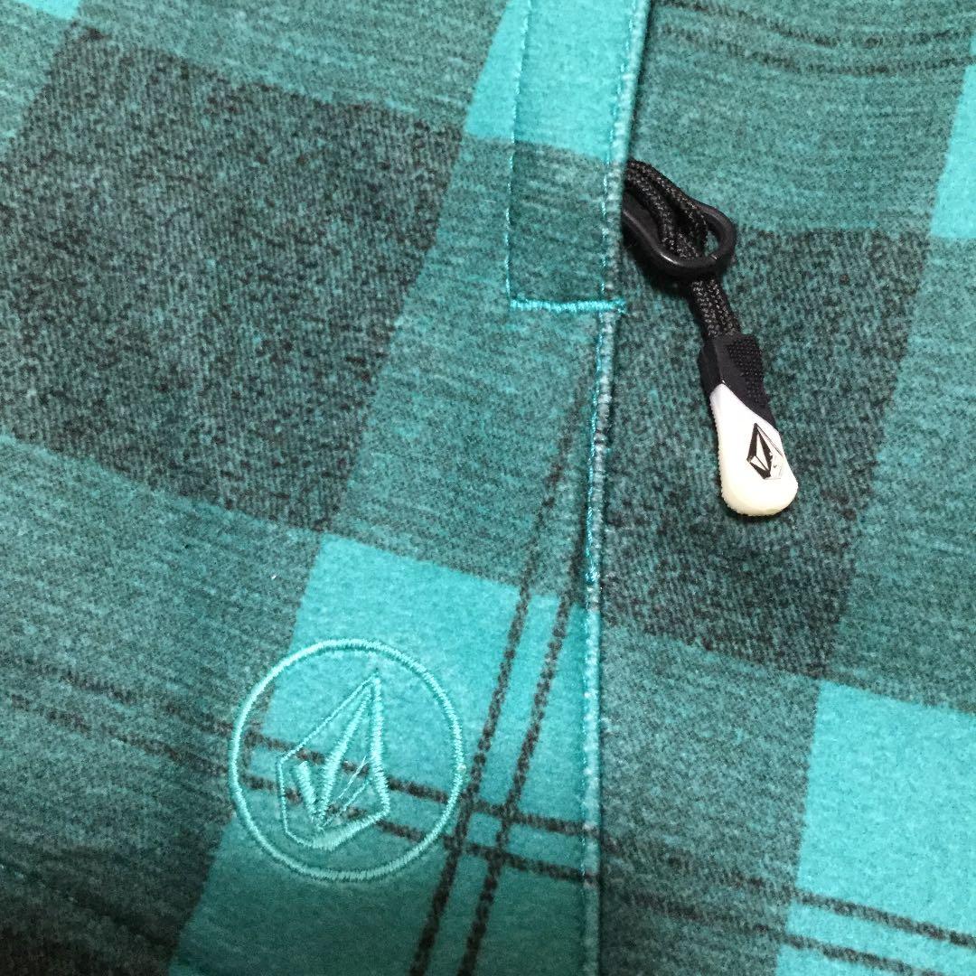 美品　VOLCOMスノーボードジャケット+ESTIVOスノーボードパンツ