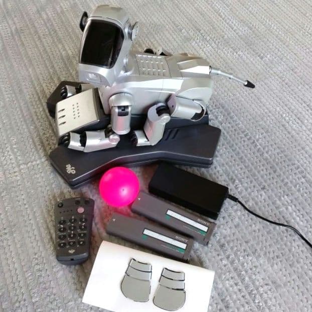 希少／初代AIBO／アイボERS-111／SONY／ソニー／シルバー／動作可