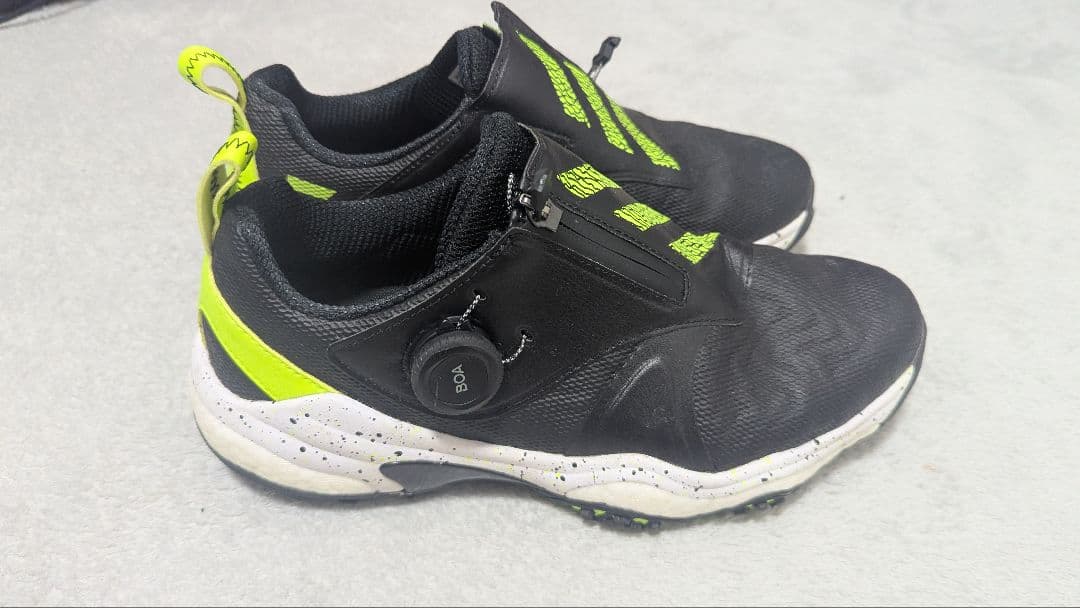 もなか　adidas　ゴルフシューズ　コードカオスボア25