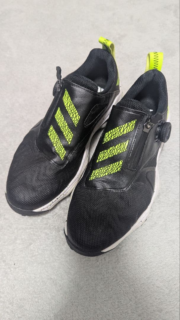 もなか　adidas　ゴルフシューズ　コードカオスボア25