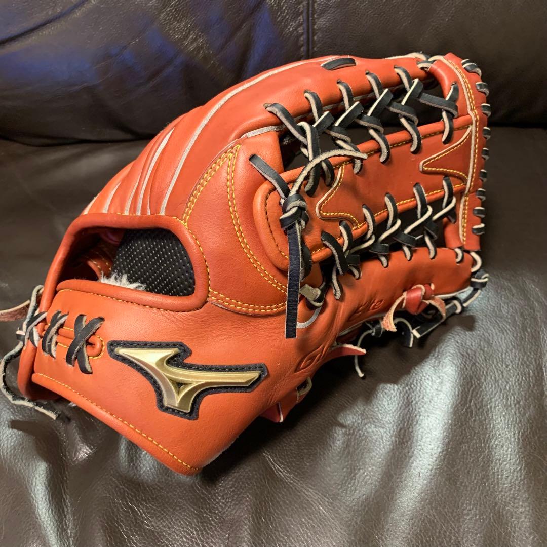 ミズノ　グローバルエリート　軟式外野手用グローブ